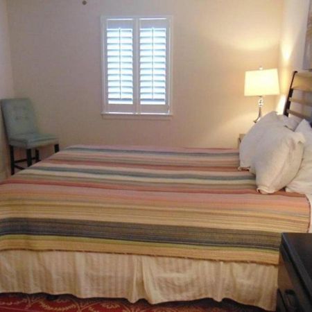 W2 Ocean Walk Resort Upstairs 2 Bed King And Two Twins Next To Back Pool St. Simons Island Extérieur photo