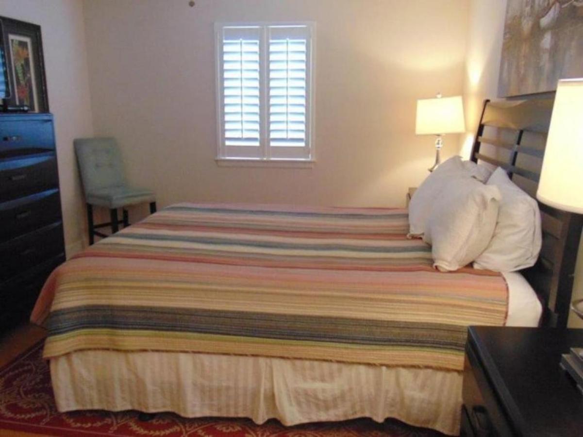 W2 Ocean Walk Resort Upstairs 2 Bed King And Two Twins Next To Back Pool St. Simons Island Extérieur photo
